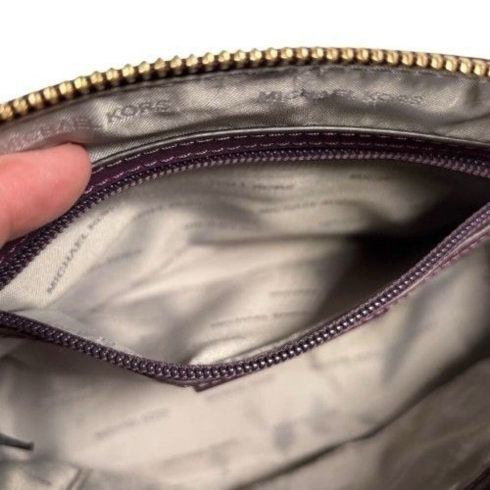 New Michael Kors Purple Cindy Womens Dome Crossbody Shoulder Bag Purse MSRP $198 - Picture 8 of 16